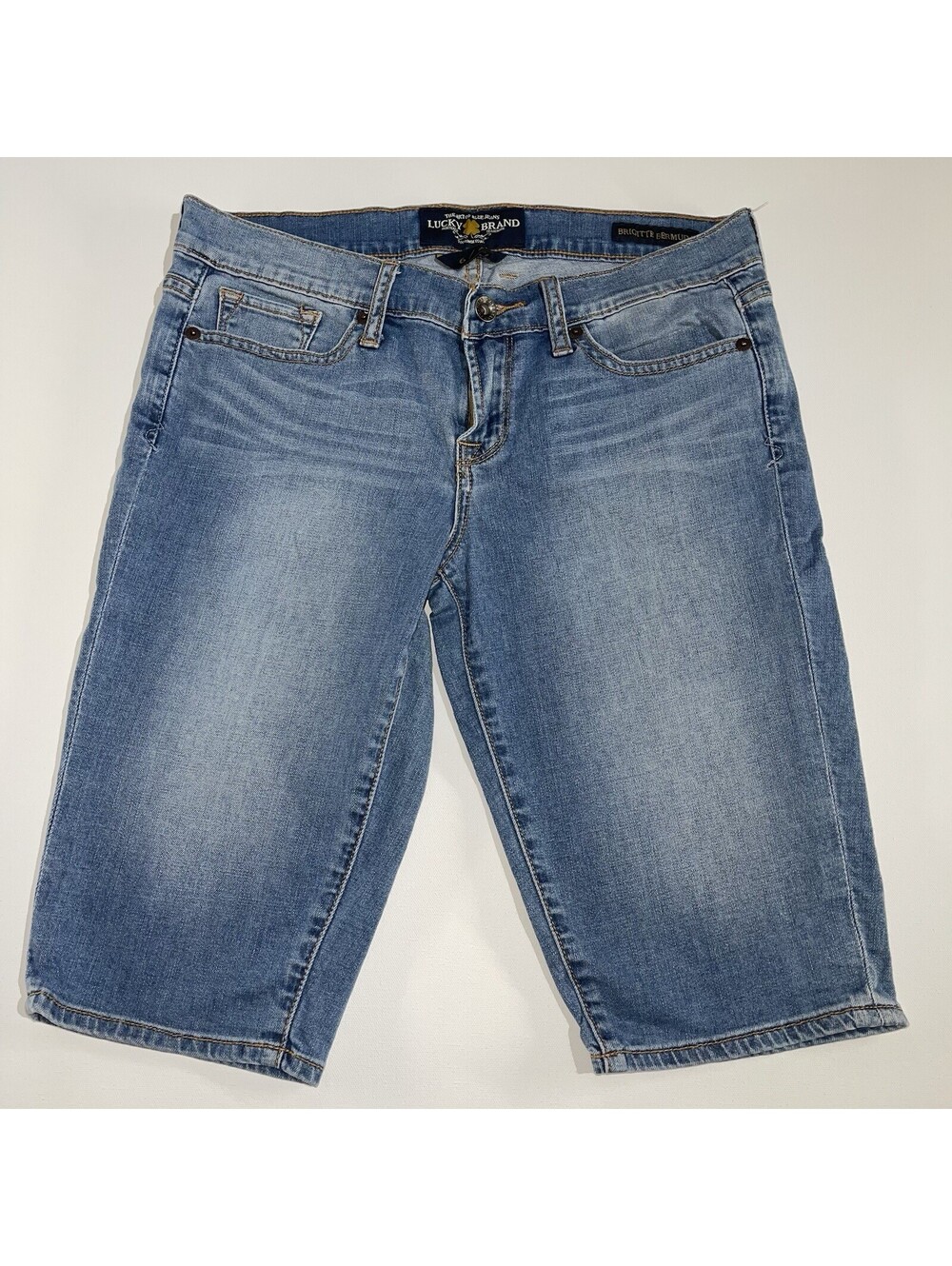 Lucky Brand Brigitte Bermuda Jean Shorts Womens Size 6 / 28 Medium Wash Stretch